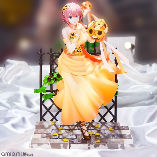 SSF 五等分的新娘 中野一花 🌻鲜花礼服 门店展示转图