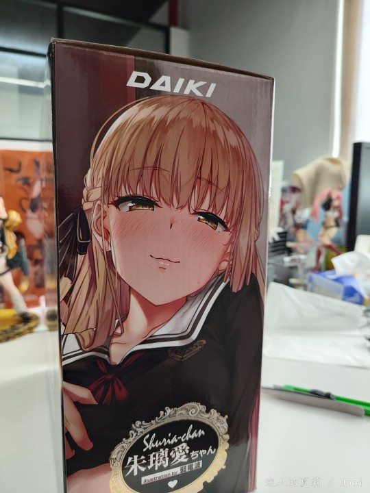 大气标准水平成品面相总是很微妙，手臂接缝也很大，不过小学倒是做的挺好，贴了毛毛水贴后对味了