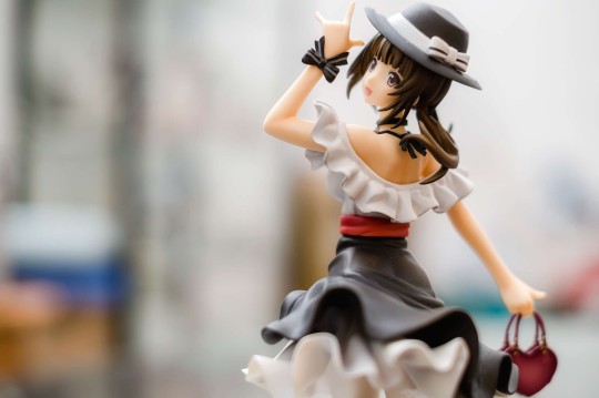 用650元刚收的NEⅩ5n老微单拍下纱羽