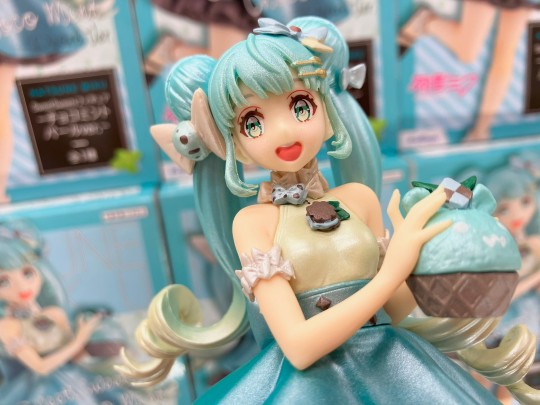 FuRyu 初音未来 甜品系列 薄荷巧克力 珠光版 门店展示转图