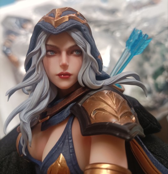 艾希雕像到货渣拍