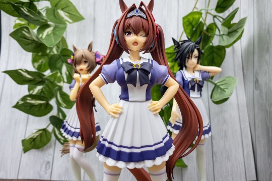 眼镜厂 赛马娘 大和赤骥 门店展示转图