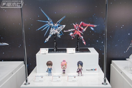 METAL ROBOT魂 ＜机动战士系列＞机动战士高达SEED FREEDOM 飞升自由高达&不朽正义高达 展图搬运