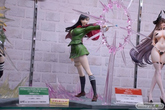 UC ViVignette 龙与魔女 新桥诺艾尔 大货版 门店展示转图