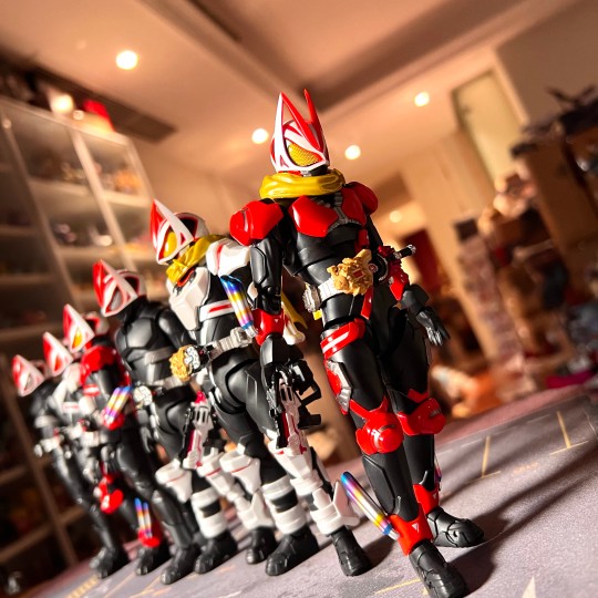 SHF极狐推进器马格南形态+狂热带扣