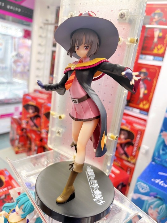 世嘉 Luminasta 为美好的世界献上爆焰 惠惠 门店展示转图