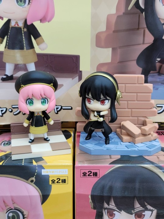 FURYU 迷你HOLD 间谍过家家 阿尼亚+约尔 门店展示转图