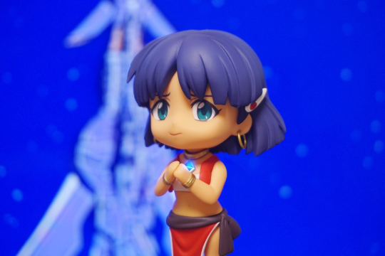 让，你最难搞定的女友娜蒂娅