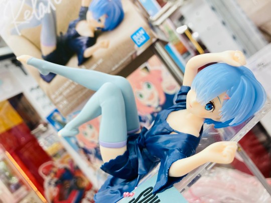 眼镜厂 悠闲时光 Re:从零开始的异世界生活 睡袍蕾姆 门店展示转图