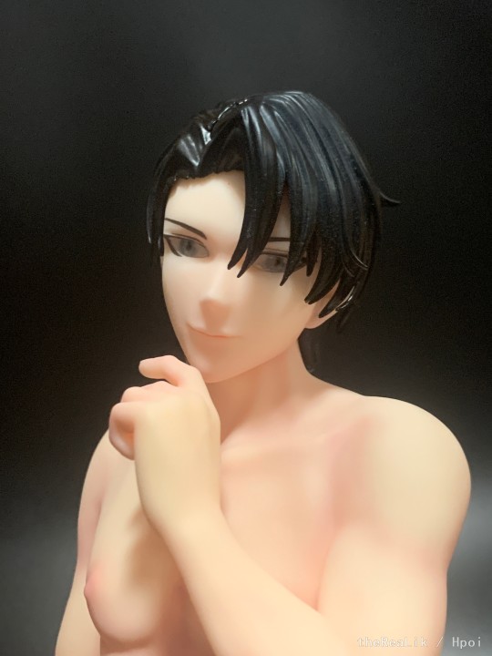 来感受下这个角色上一款做的有多邪神