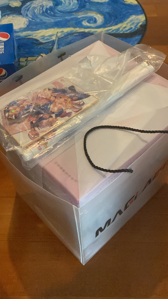 漫画色开箱。手机实拍。多一张脸（3脸）