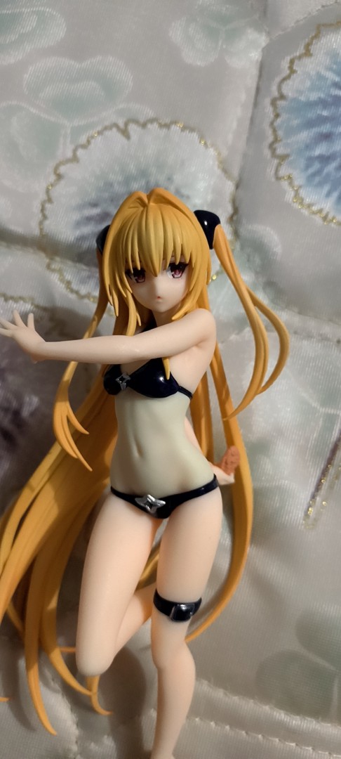 回家一看肚子那一片变绿了……