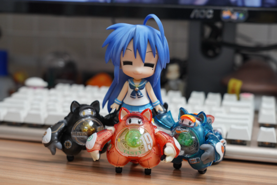 LUNCH BOX 小浣熊电车拼装模型 熊丸 石榴红拆箱记录