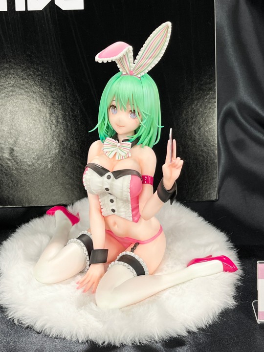 UC 粉色兔女郎 展图搬运