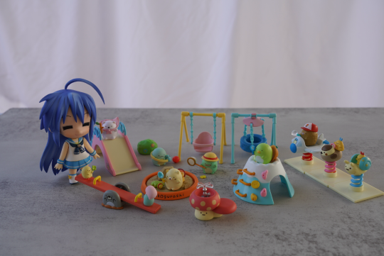 角落生物幼稚园拆箱记录