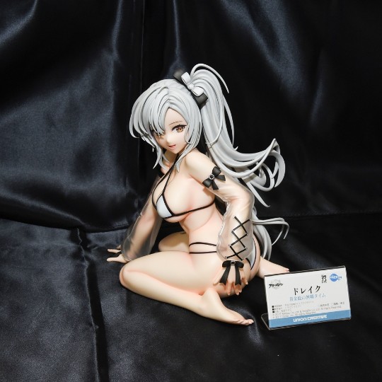 FREEing B-style 碧蓝航线 德雷克 黄金鹿的闲暇时光 展图搬运