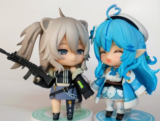 仿佛在玩粘土人code。。。