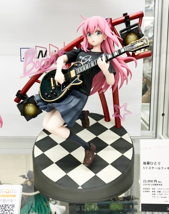 后藤独  孤独摇滚  秋叶原会馆展示图