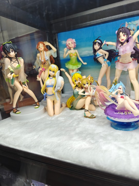 刀剑神域泳装亚丝娜优纪爱丽丝莉法莉兹西莉卡