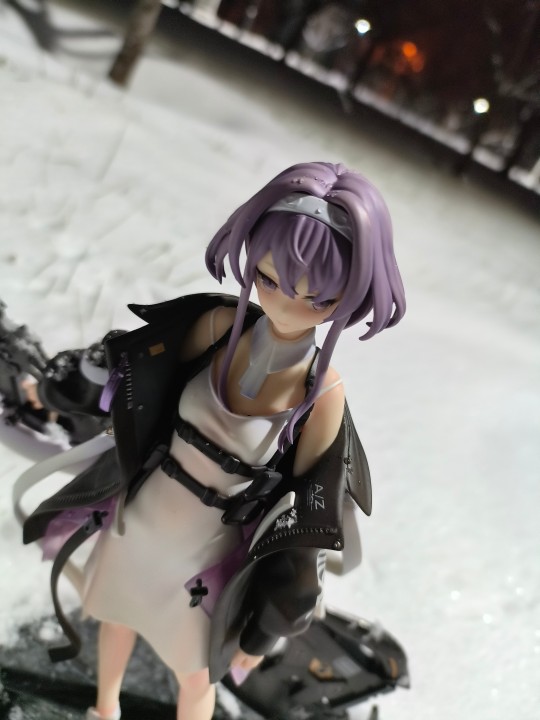 雪地的E！(˃ ⌑ ˂ഃ )