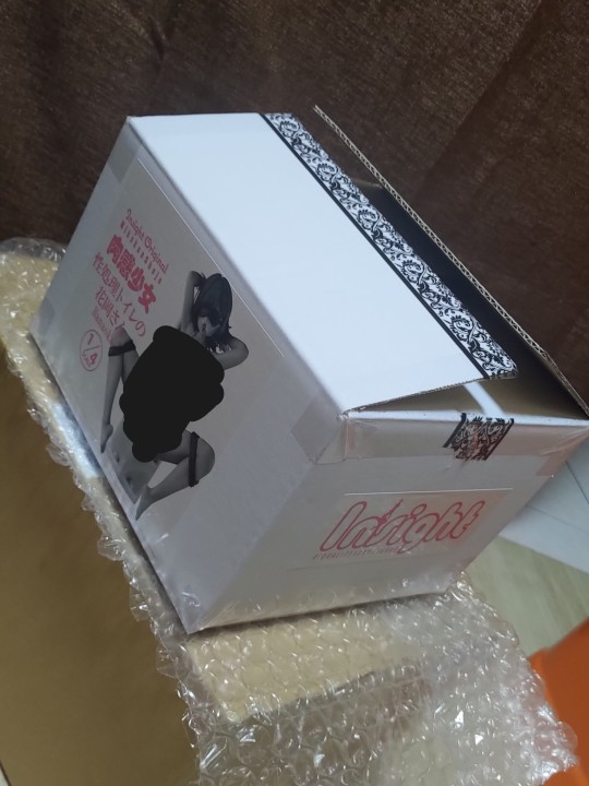 insight 肉感少女
花冈桑 1/4