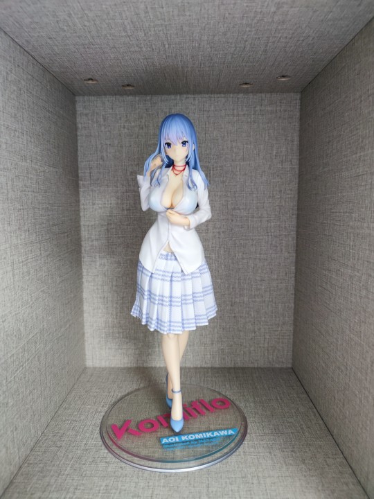 葵小姐好像不是很适合穿衣服(˃ ⌑ ˂ഃ )