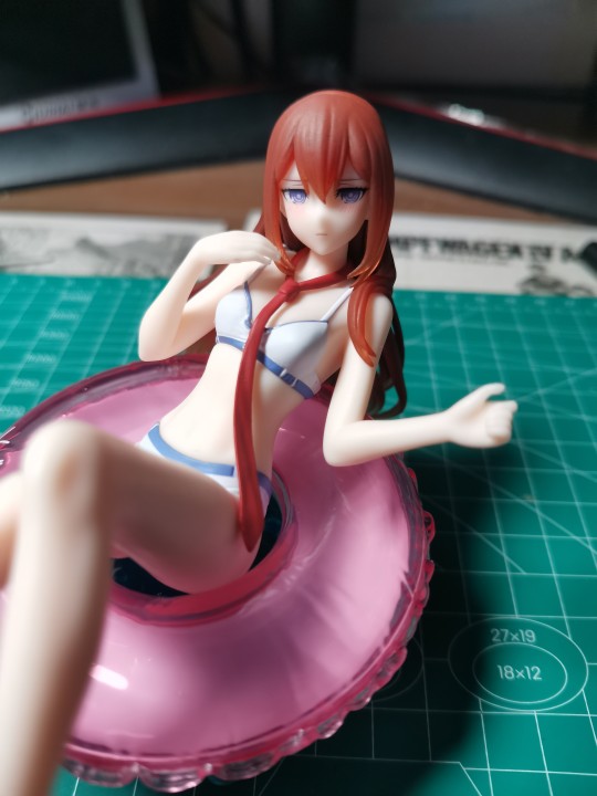 taito泳圈助手，表情确实好看