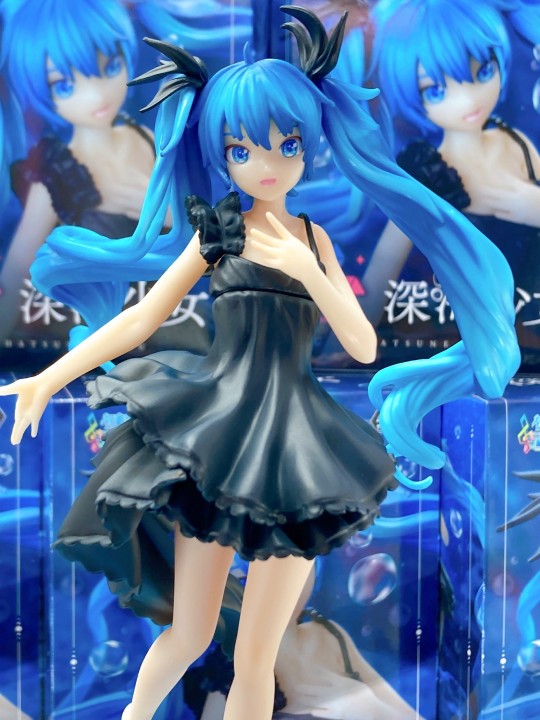 世嘉 Luminasta 初音未来 歌姬计划 MEGA 39’s 初音未来-深海少女 大货实拍返图搬运