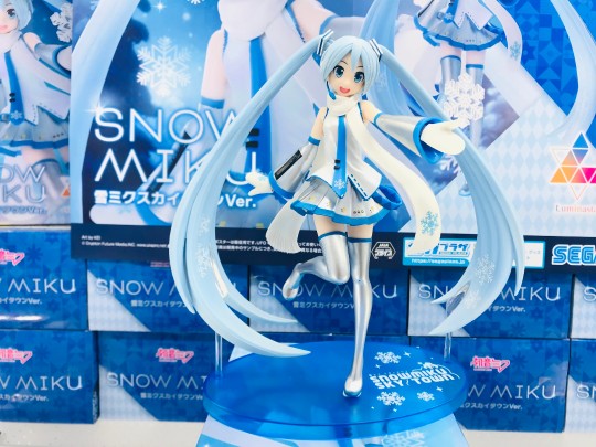 世嘉 Luminasta 初音未来系列 雪未来 ~雪未来Sky Town~ (再版) 大货实拍返图搬运