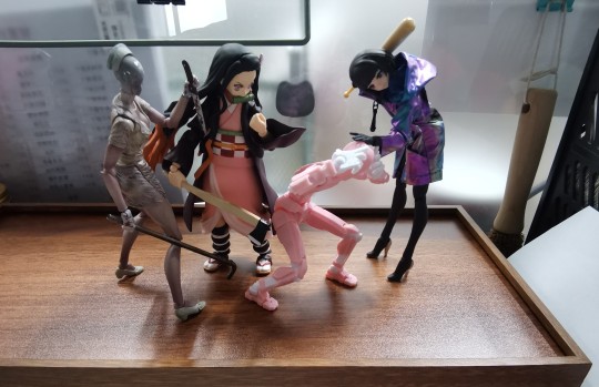 偷看护士姐姐的裙子