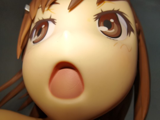 再看我就把你喝掉