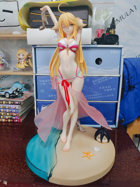 涂山红红泳装手办