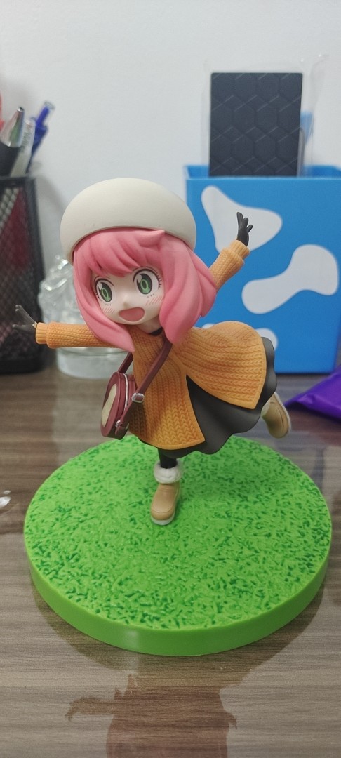 阿尼亚 冬装出门