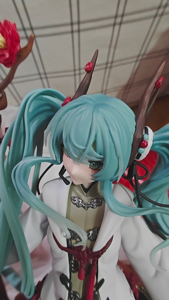 请问一下，这个这么多瑕疵，对得起这个价吗