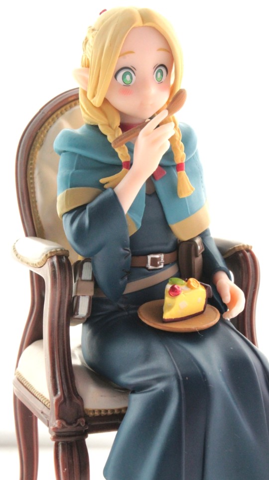 FuRyu 压泡面 迷宫饭 玛露西尔 大货实拍返图搬运