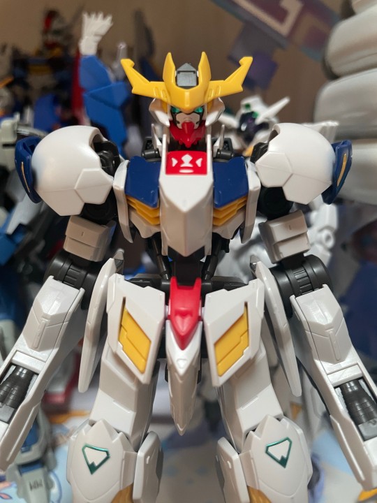 贴纸很折磨，需要补色