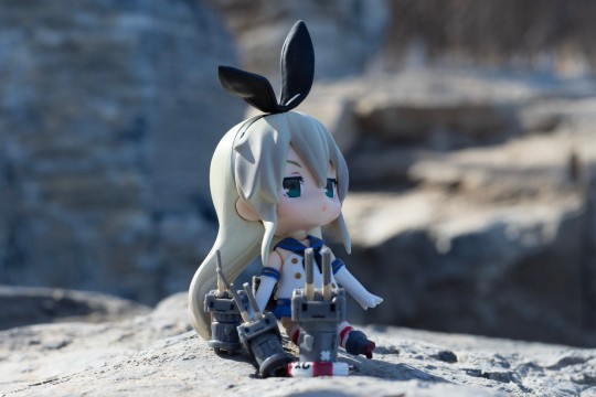 一天有一个岛风酱带着连装炮酱晒太阳