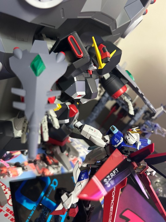 毁灭高达 暴力素组