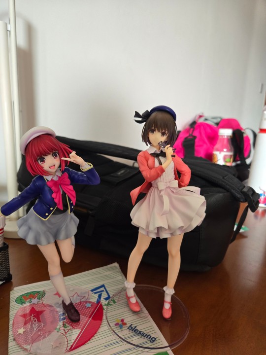 磁吸的帽子还真挺好玩