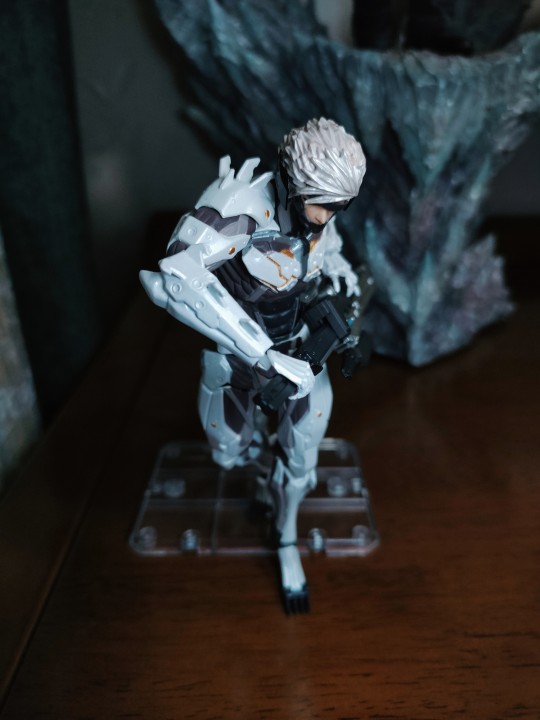 海洋堂雷电（白色装甲）