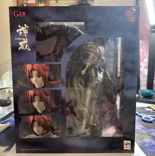 打伞神威手办开箱