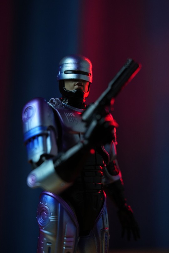 mafex 机械战警