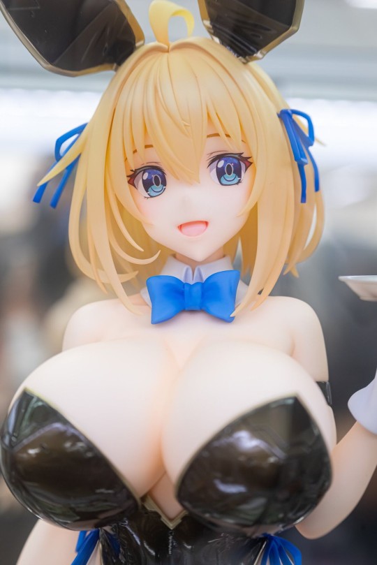 才传原画没想到2小时后就上色了