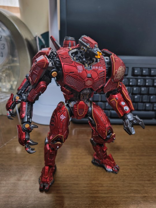 水中右边！三点钟！三点钟！呱啊！