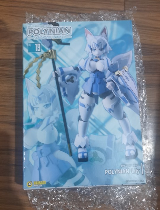 买了这么长时间都没碰过……怎么成品也堆积啊（恼）