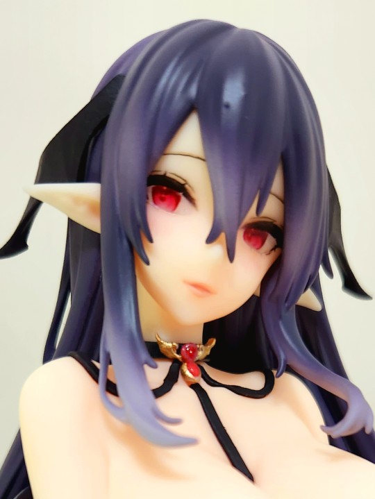 魅魔还是很好看的。