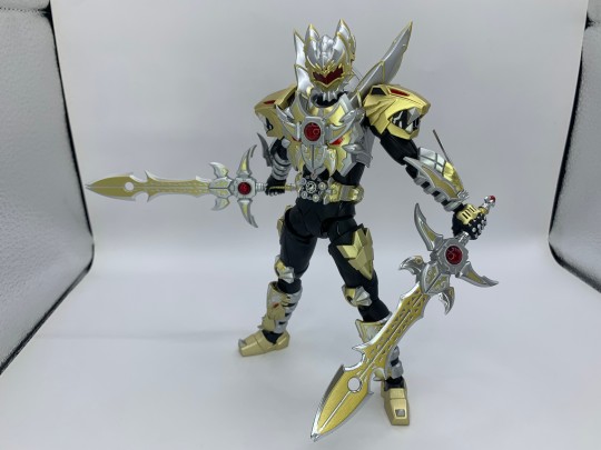 奥迪来了！快跑！