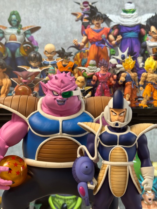 龙珠最能苟的小兵和榴莲