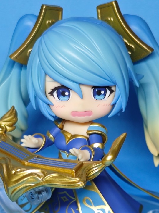 我去，初音未奶！