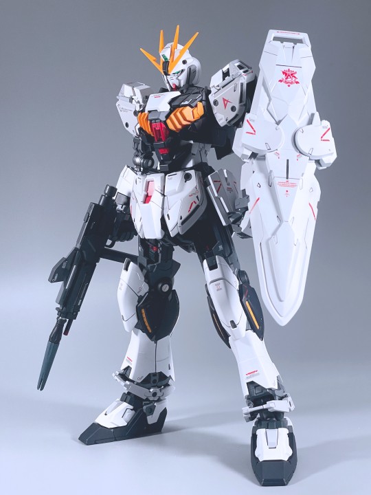 叙述高达但是牛高达配色